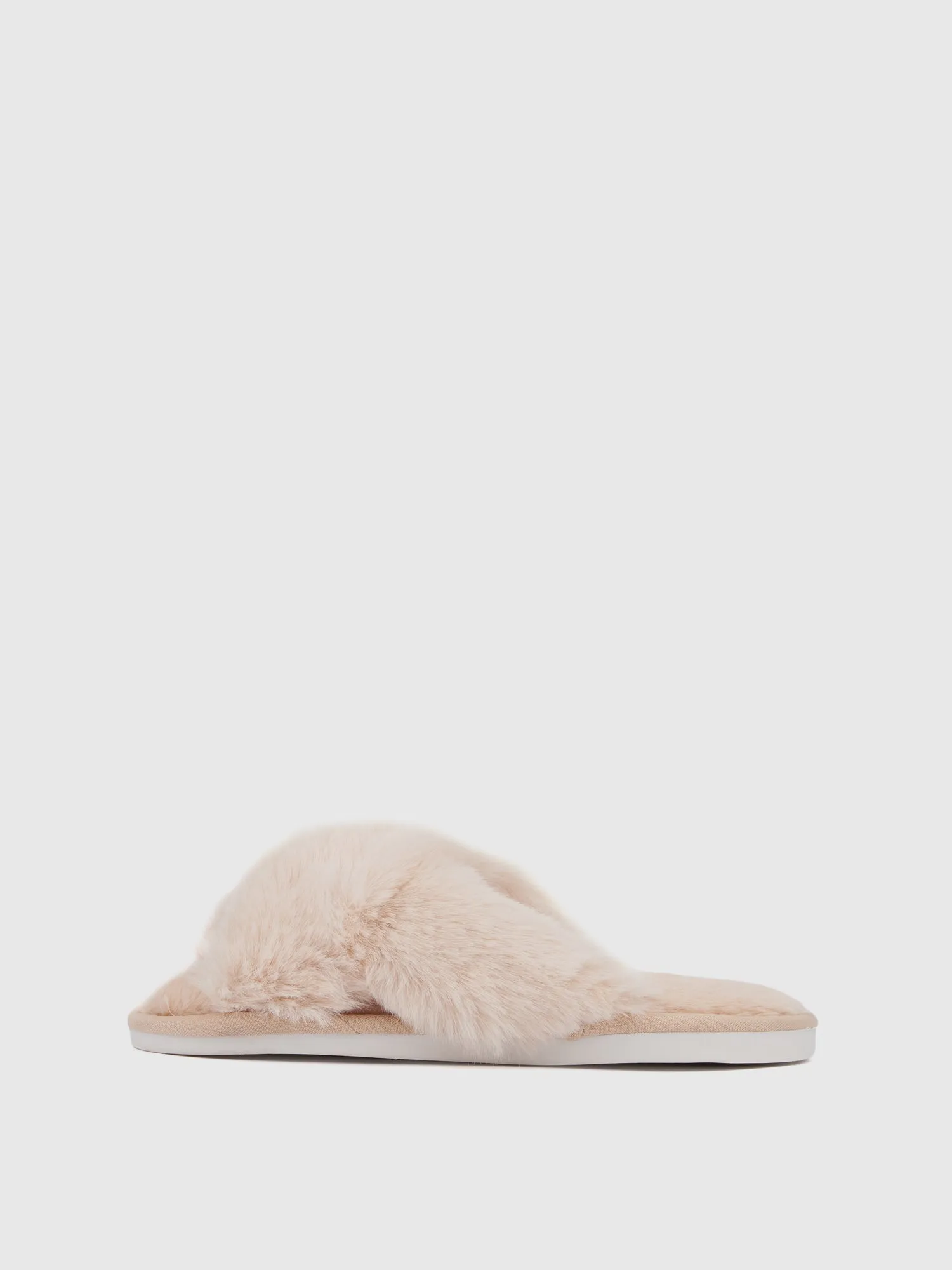 Criss Cross Slipper