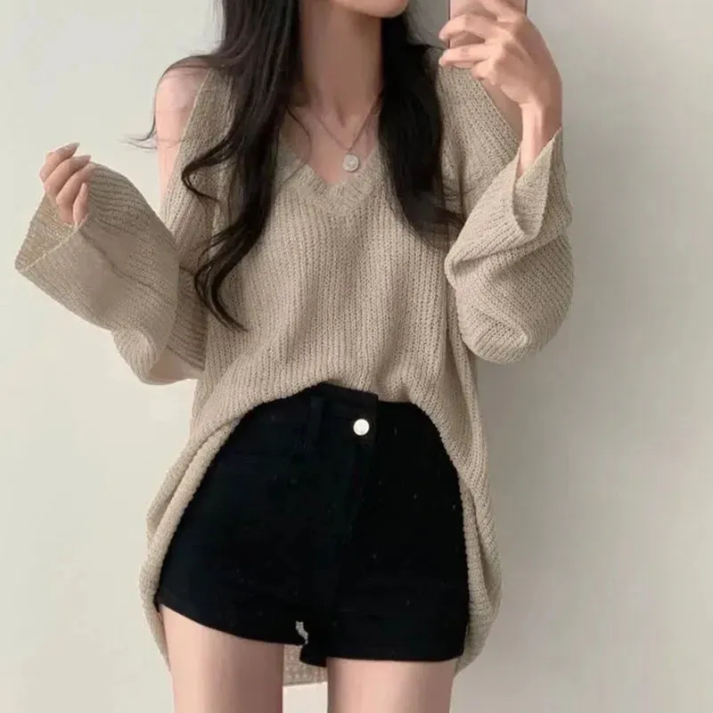 Cut-Out Shoulder Loose Knit Sweater