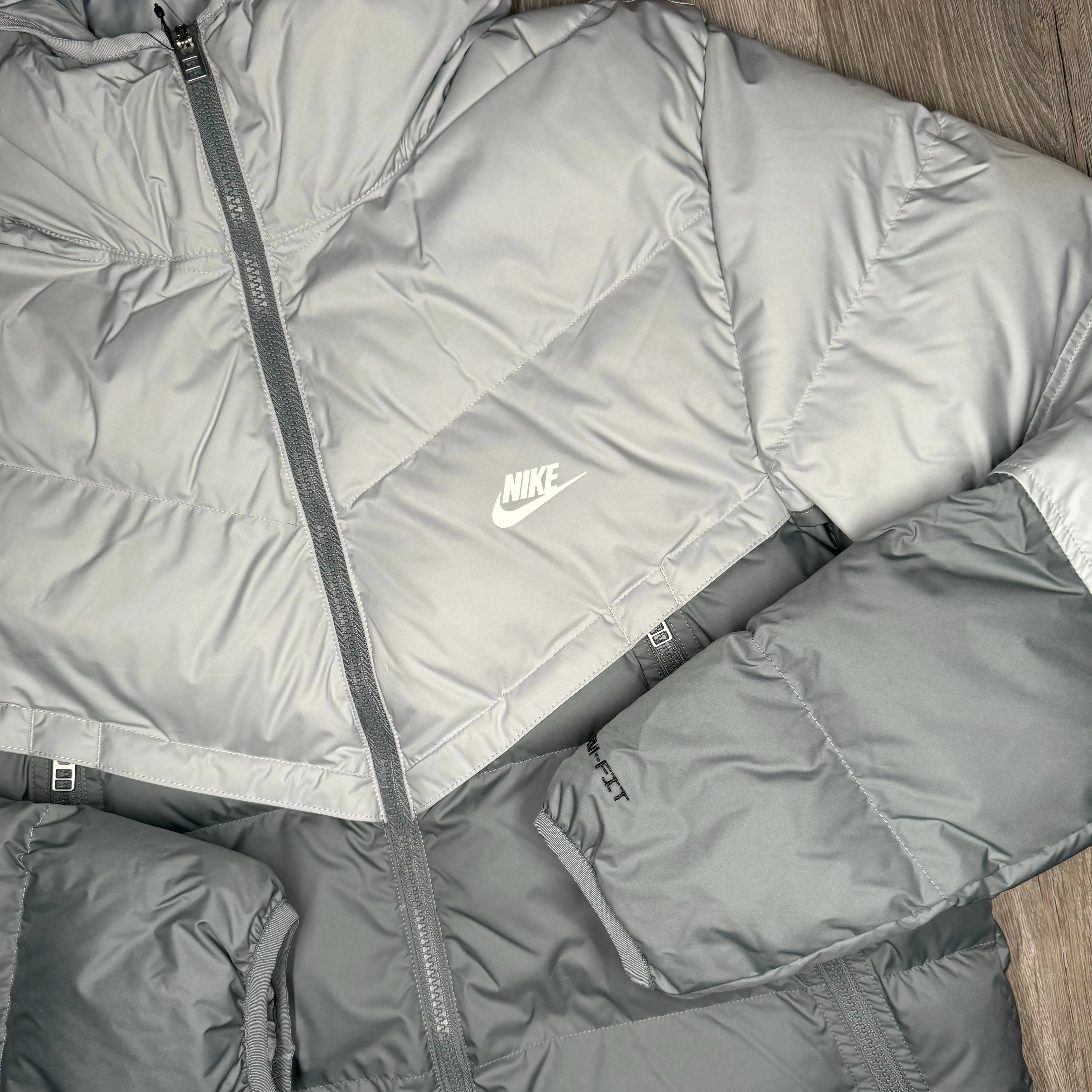 Nike Primaloft Puffer Jacket Grey