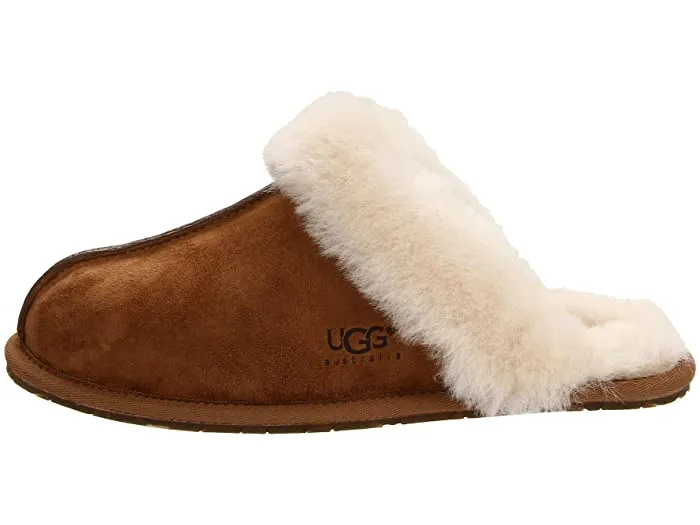 Women's UGG Scuffette in Chestnut